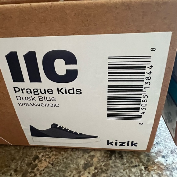 Kizik Prague kids slip on shoe size 11C - Picture 2 of 4
